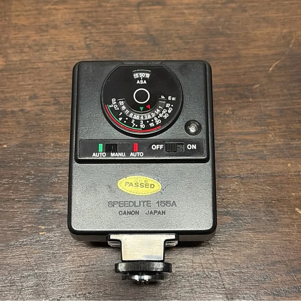 Canon Speedlite 155A Flash with Black Case